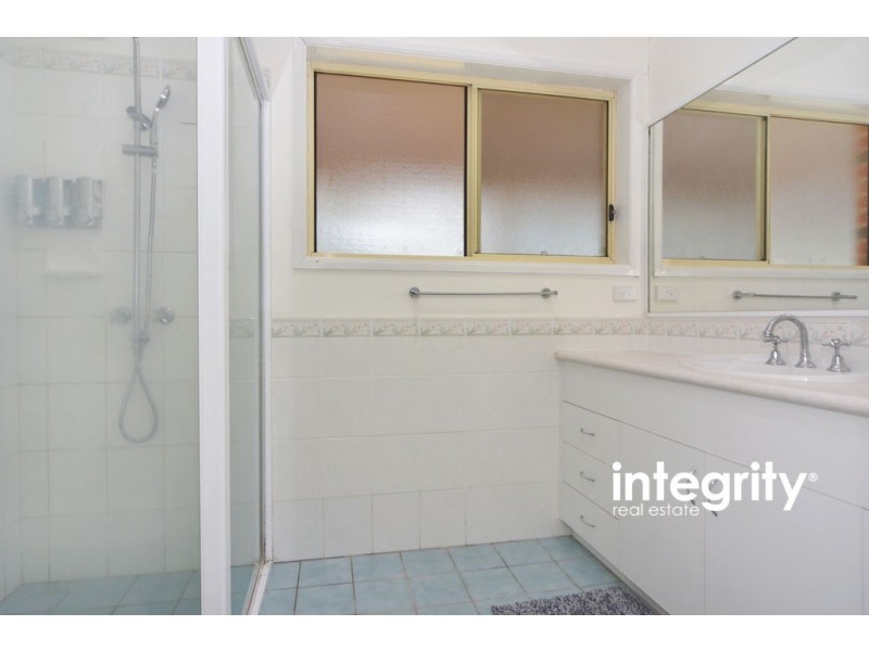 76 Timber Ridge Drive, Nowra Hill NSW 2540