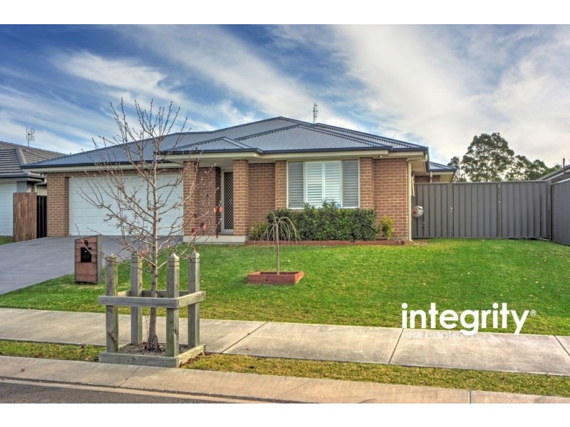 8 Firetail Street, South Nowra NSW 2541