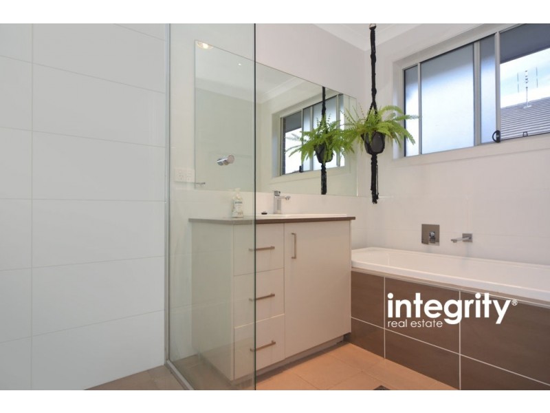 8 Firetail Street, South Nowra NSW 2541