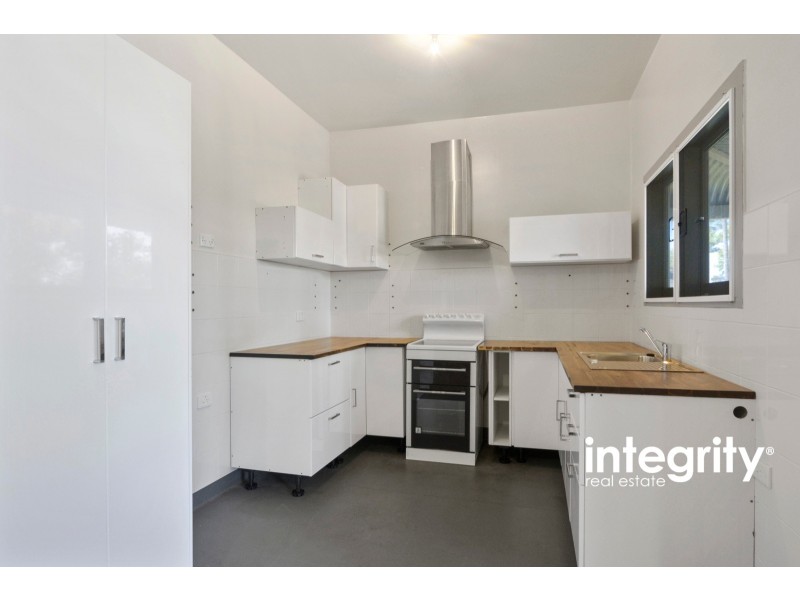 6 Tarawara Street, Bomaderry NSW 2541