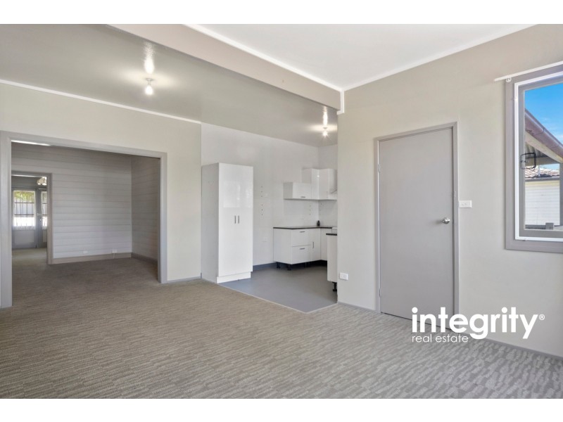 6 Tarawara Street, Bomaderry NSW 2541