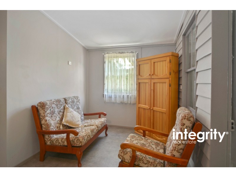 6 Tarawara Street, Bomaderry NSW 2541
