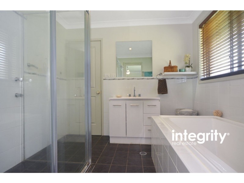 72 Coconut Drive, North Nowra NSW 2541