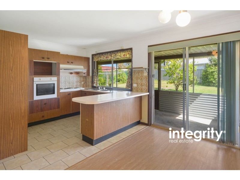 2 Castle Glen, North Nowra NSW 2541