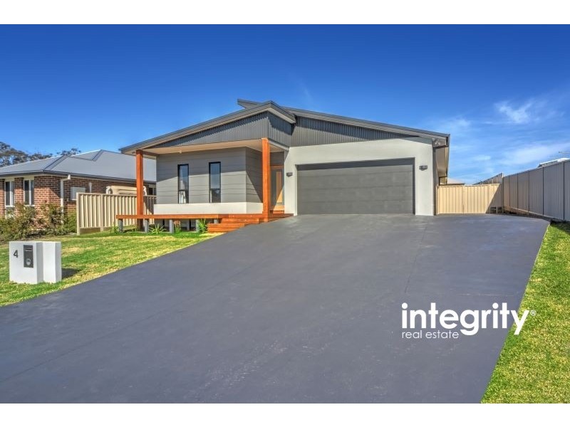 4 Alata Crescent, South Nowra NSW 2541