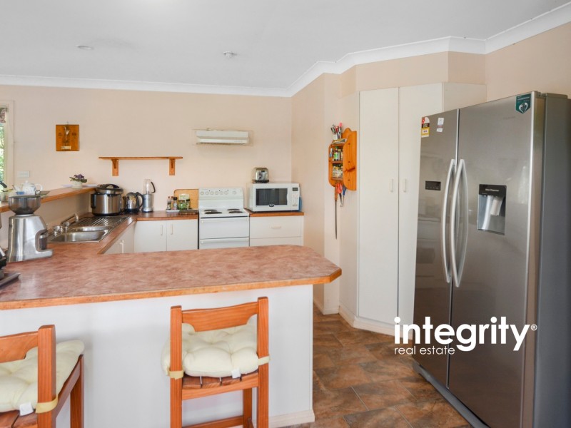 387 Princes Highway, Bomaderry NSW 2541