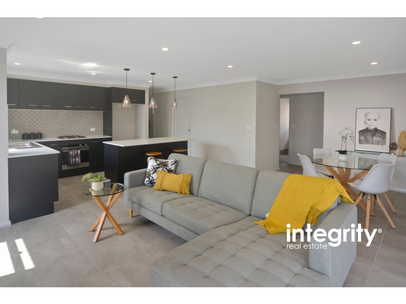 16 Jindalee Crescent, Nowra NSW 2541