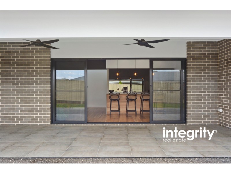 16 Alata Crescent, South Nowra NSW 2541