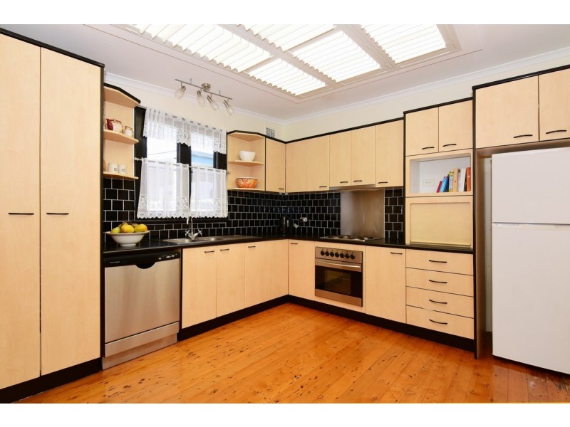 8 Forsyth Street, Terara NSW 2540