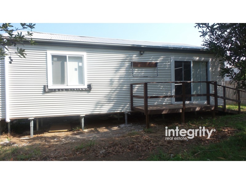 8A Albatross Road, Nowra NSW 2541