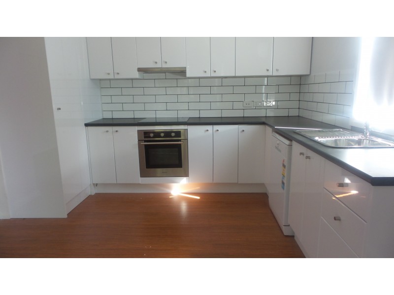 8A Albatross Road, Nowra NSW 2541