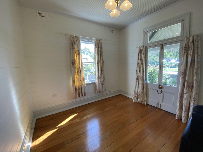 35 Bridge Road, Nowra NSW 2541