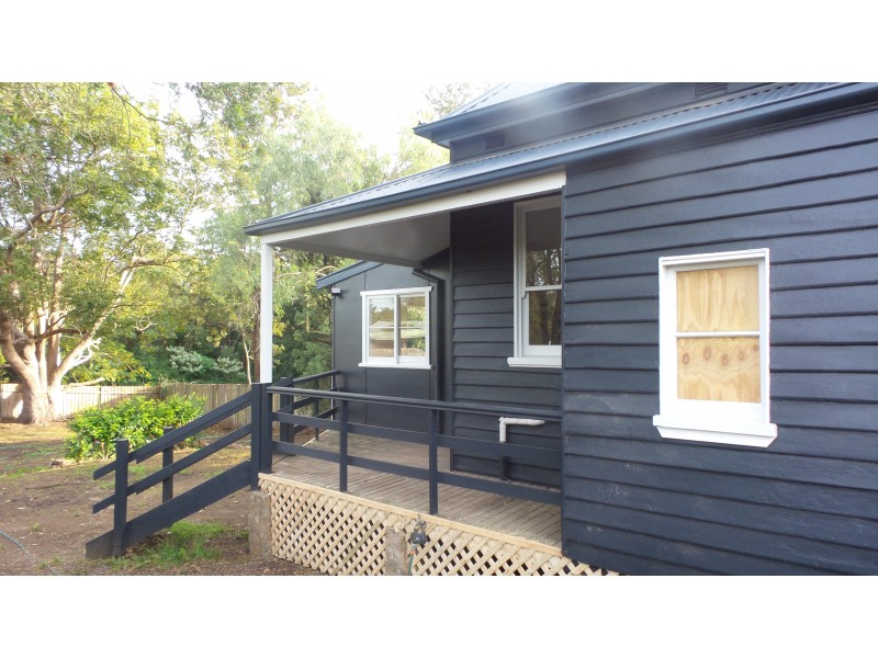 35 Bridge Road, Nowra NSW 2541