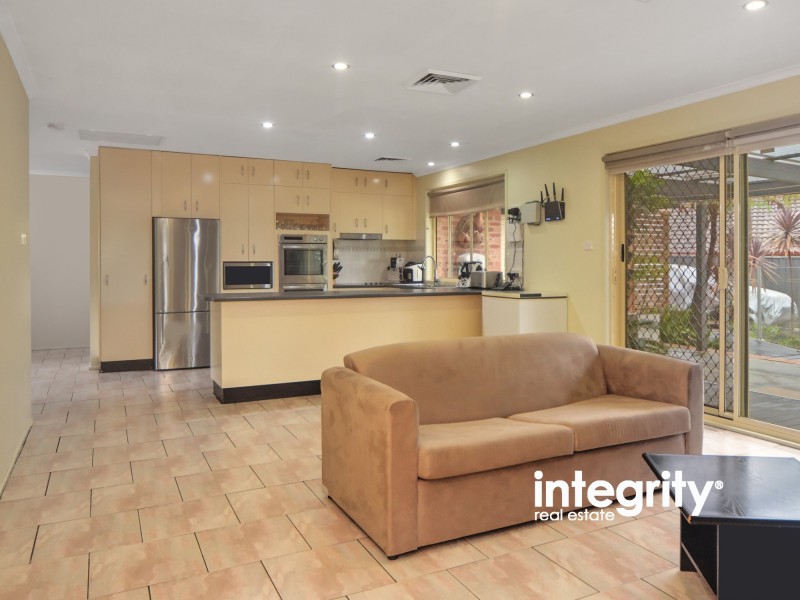 11 Stockley Close, West Nowra NSW 2541