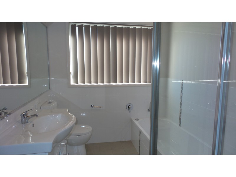 2/15 Sutherland Drive, North Nowra NSW 2541