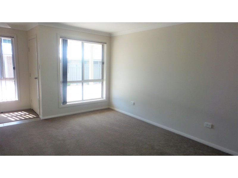 4/11 Hawthorne, Nowra NSW 2541