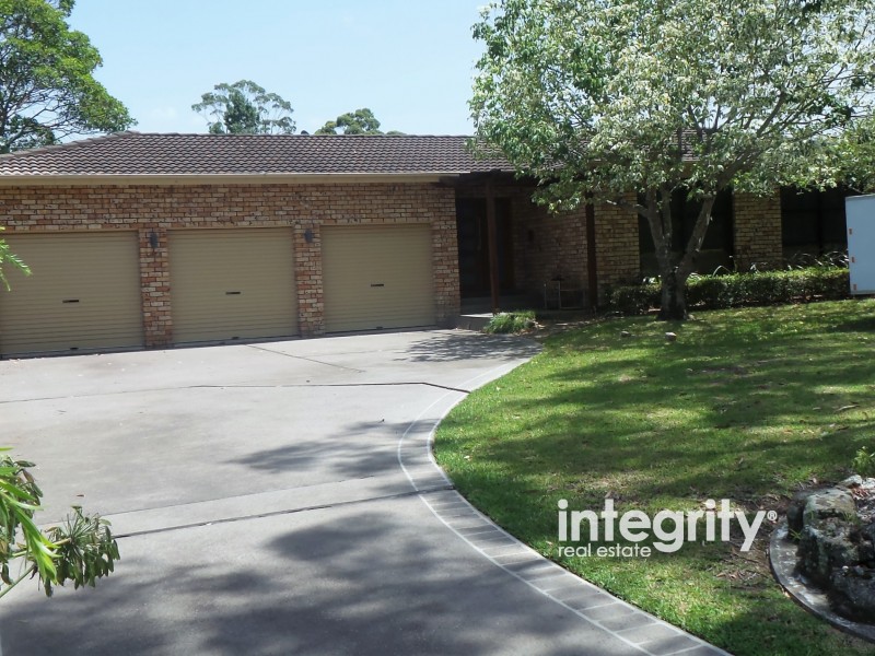 5 Amber Place, Bomaderry NSW 2541
