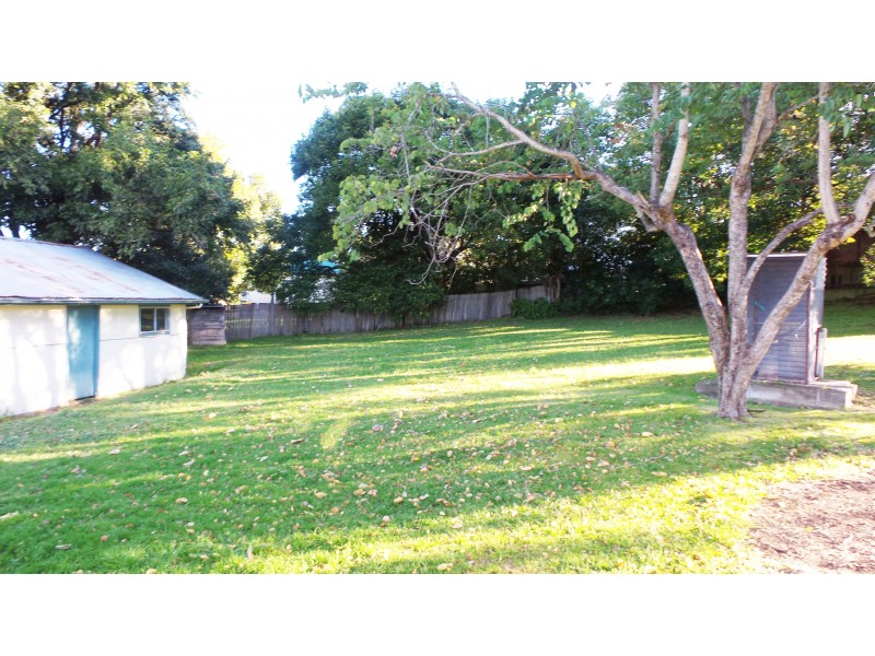 39 Mulgen Crescent, Bomaderry NSW 2541