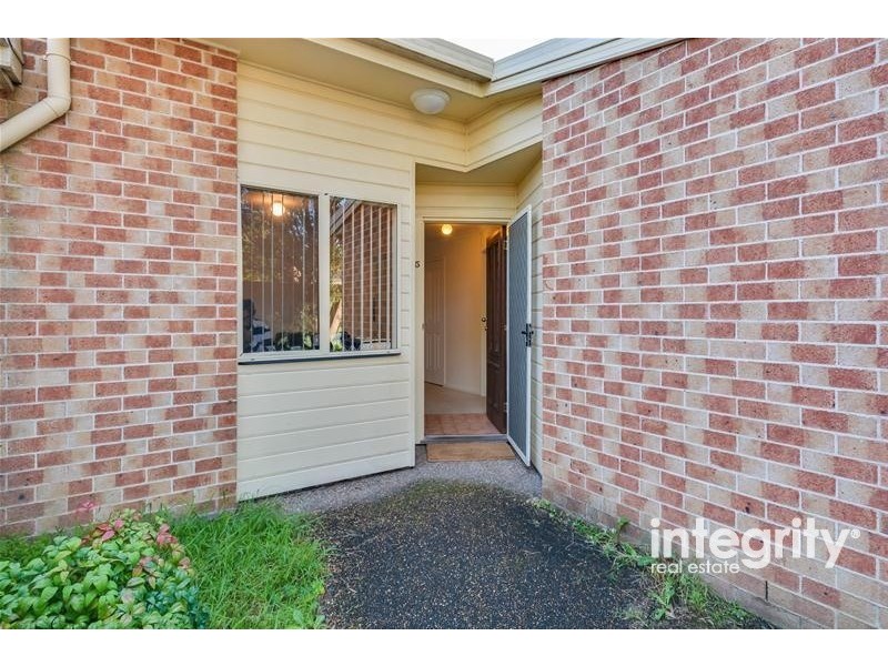 5/3 Ettrick Close, Bomaderry NSW 2541