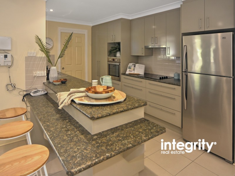 1 Rosewood Close, Nowra NSW 2541