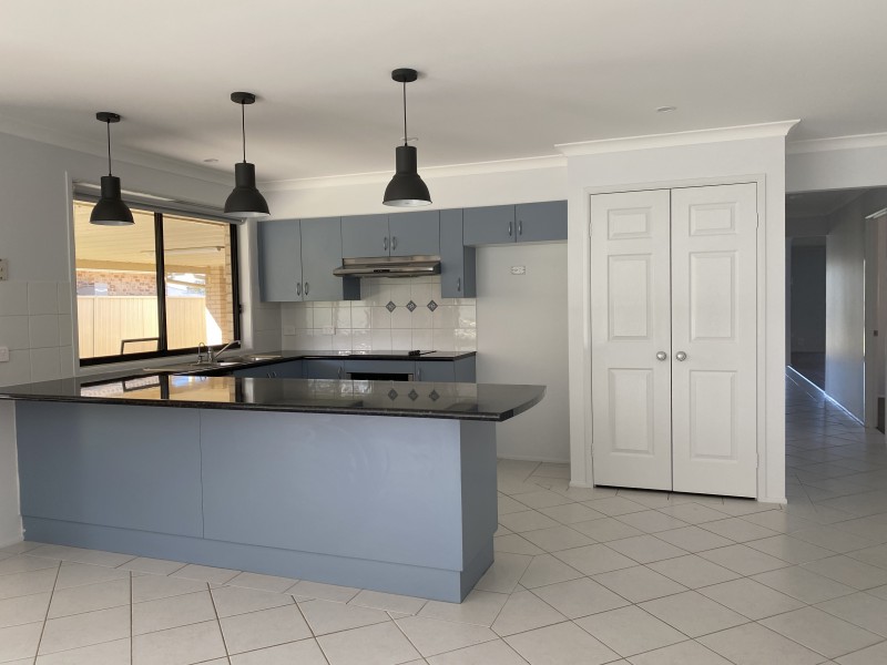 12 Mintbush Place, Worrigee NSW 2540