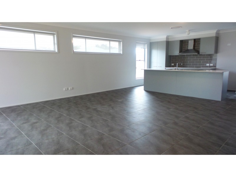 16 Compass Street, Vincentia NSW 2540