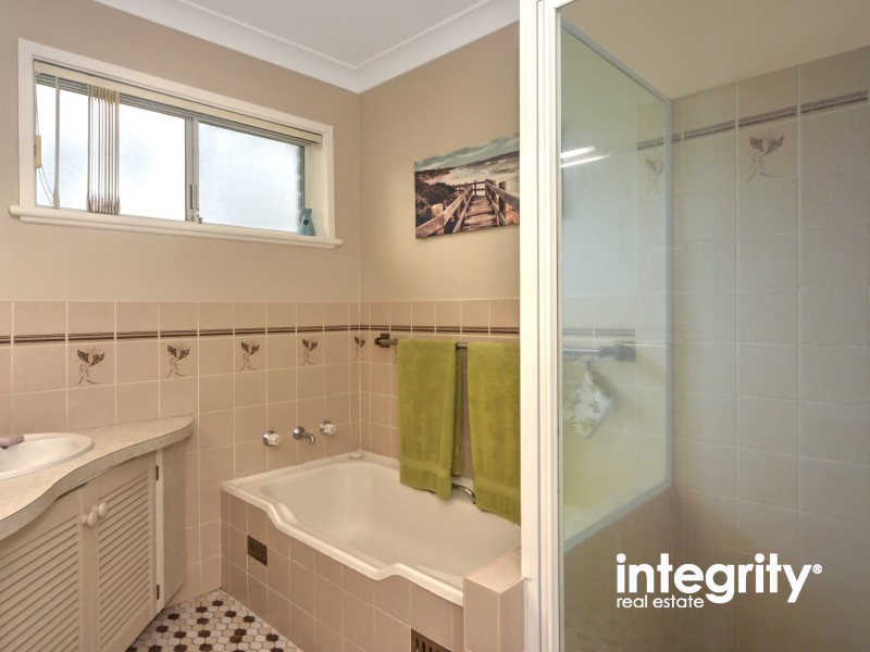 76 West Birriley Street, Bomaderry NSW 2541