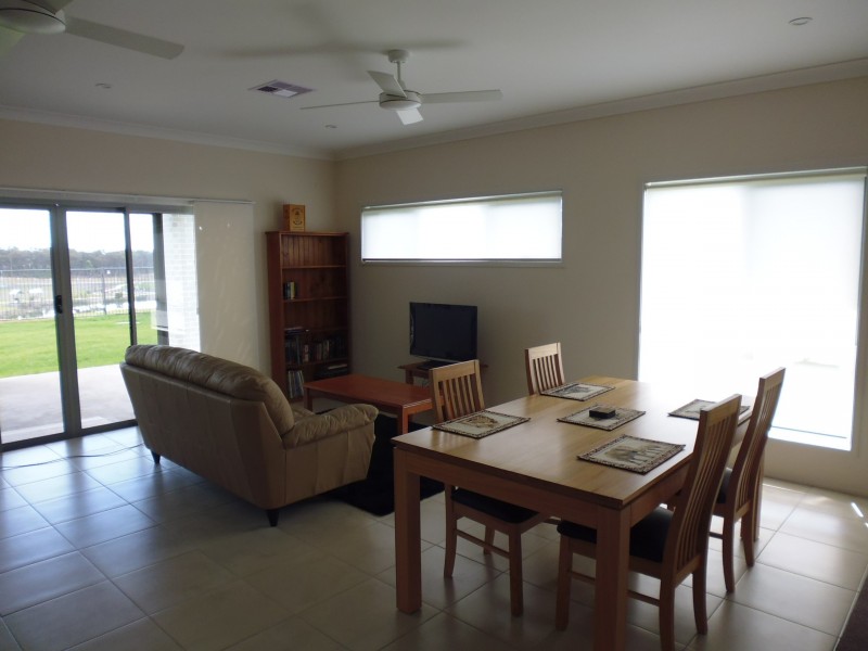 17 Wattlebird Road, South Nowra NSW 2541