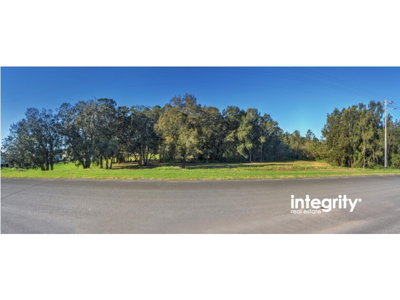1 Greens Road, Greenwell Point NSW 2540
