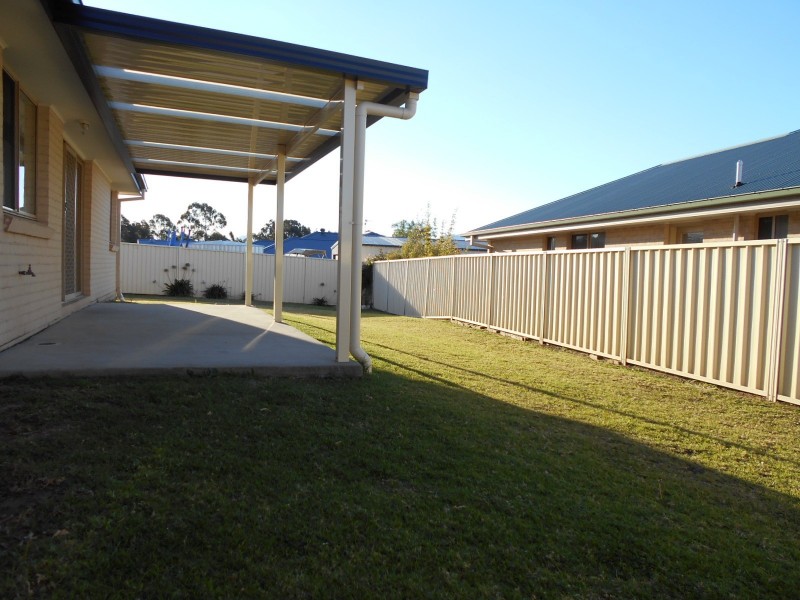 14 Carrington Park Drive, Nowra NSW 2541
