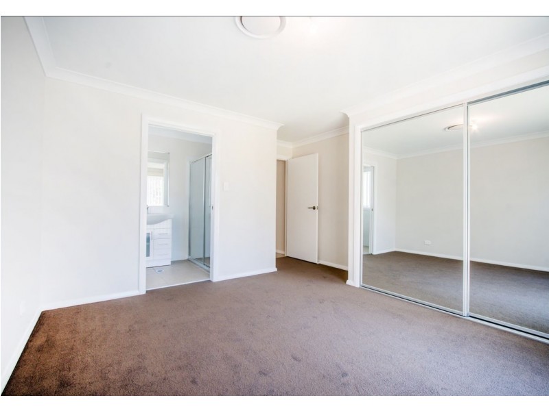 2/76 Main Road, Cambewarra NSW 2540