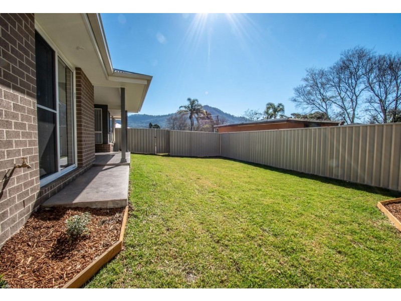 2/76 Main Road, Cambewarra NSW 2540