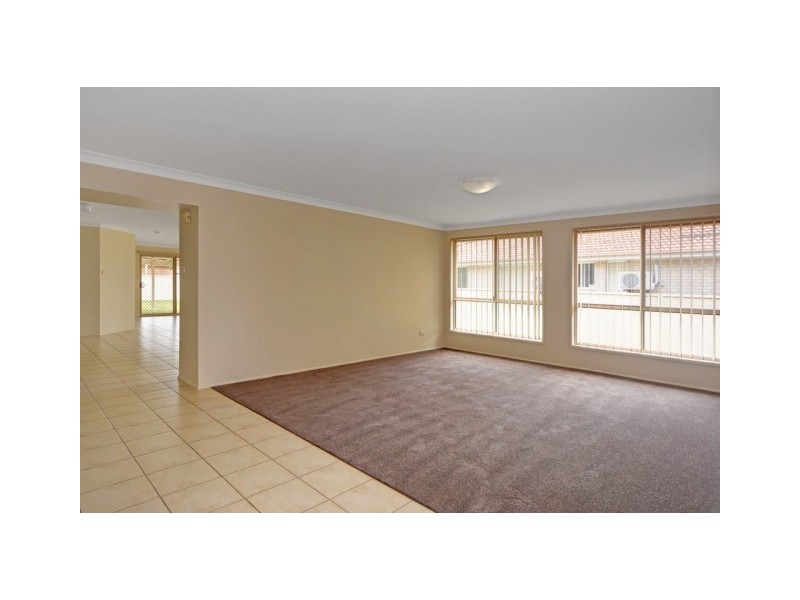 128 Rayleigh Drive, Worrigee NSW 2540