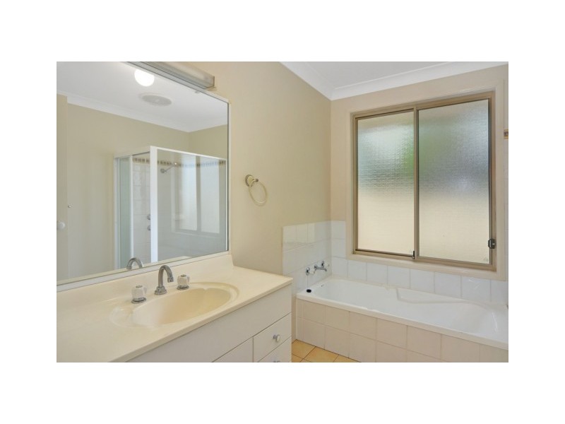 128 Rayleigh Drive, Worrigee NSW 2540