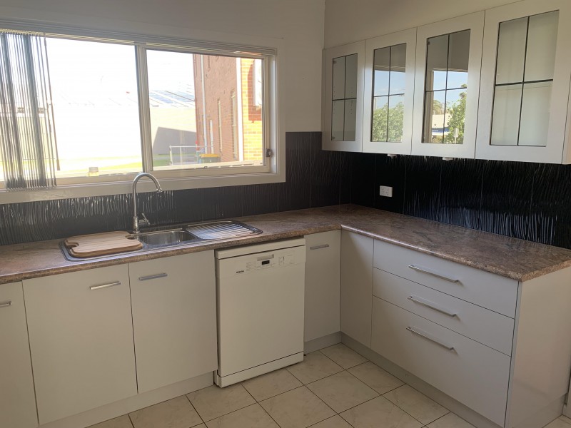 36 Moss Street, Nowra NSW 2541