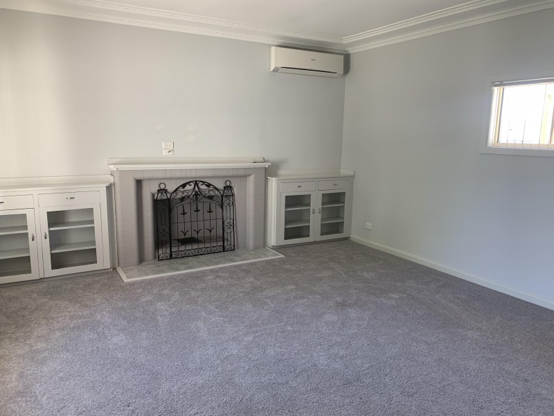36 Moss Street, Nowra NSW 2541
