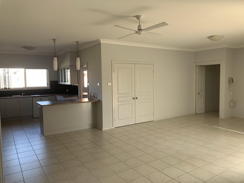 36 Moss Street, Nowra NSW 2541