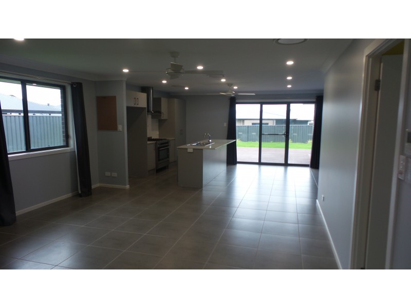 13 Osprey Road, South Nowra NSW 2541