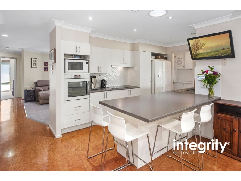 37 Devlin Avenue, North Nowra NSW 2541