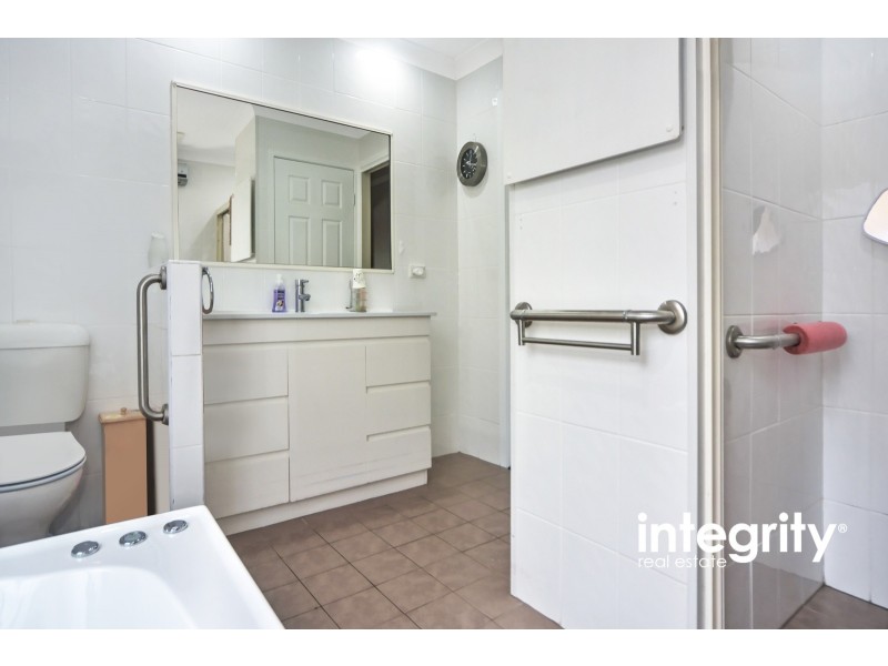 37 Devlin Avenue, North Nowra NSW 2541