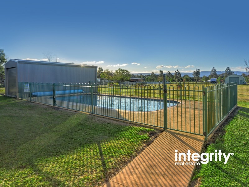 68 Stringybark Road, Nowra Hill NSW 2540