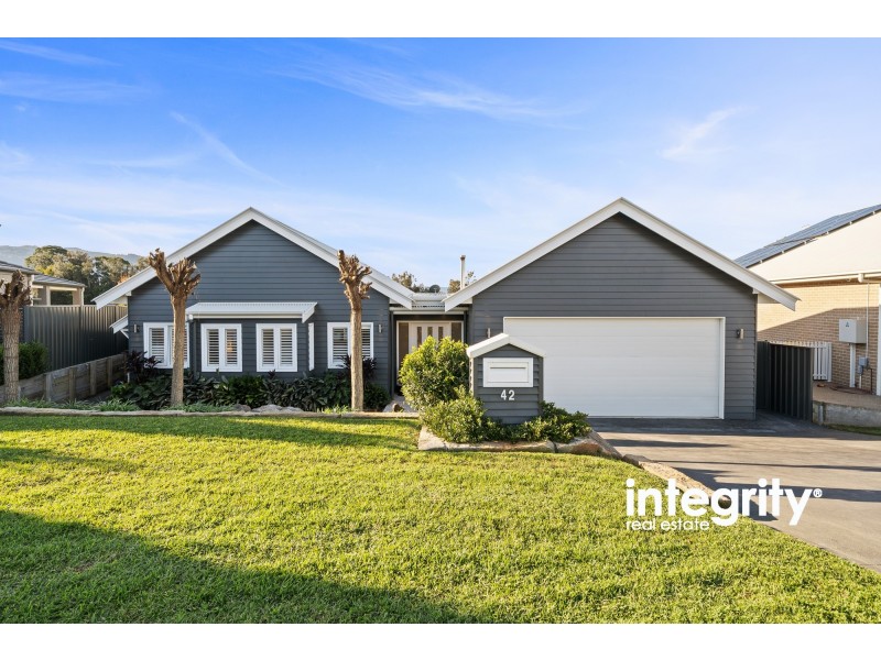 42 Banool Circuit, Bomaderry NSW 2541