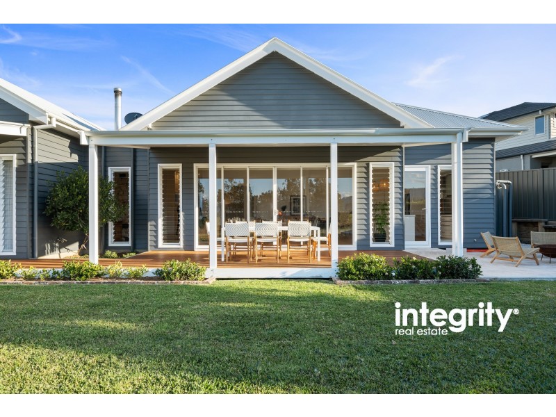 42 Banool Circuit, Bomaderry NSW 2541