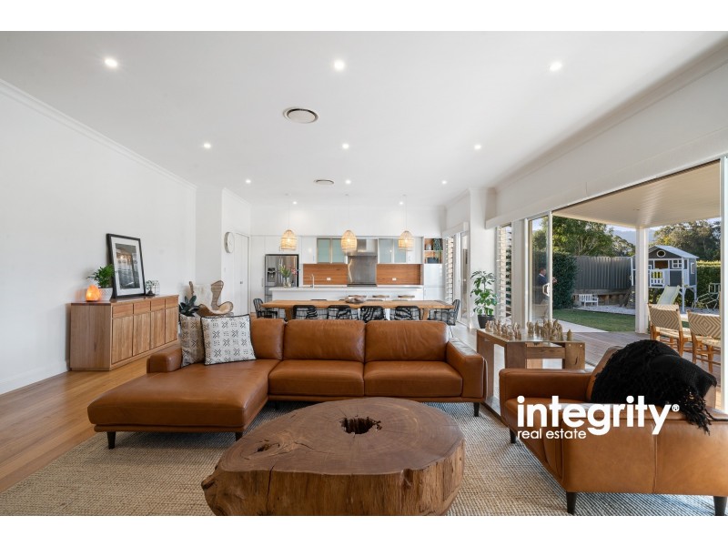 42 Banool Circuit, Bomaderry NSW 2541