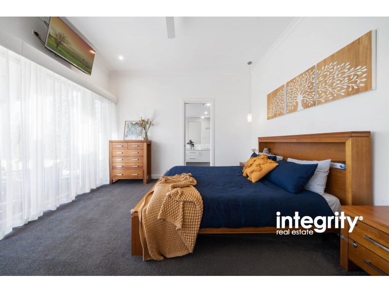 42 Banool Circuit, Bomaderry NSW 2541