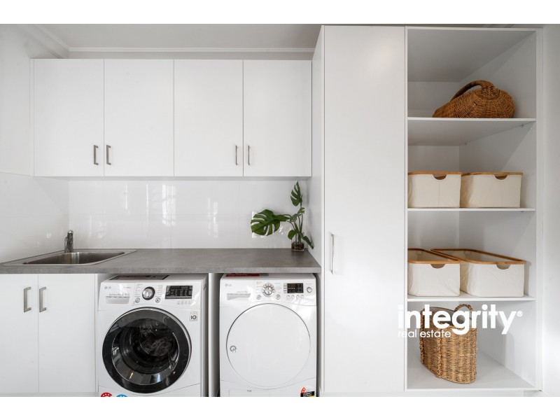 42 Banool Circuit, Bomaderry NSW 2541