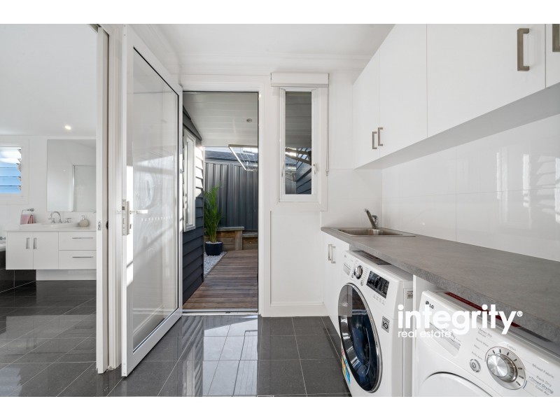 42 Banool Circuit, Bomaderry NSW 2541