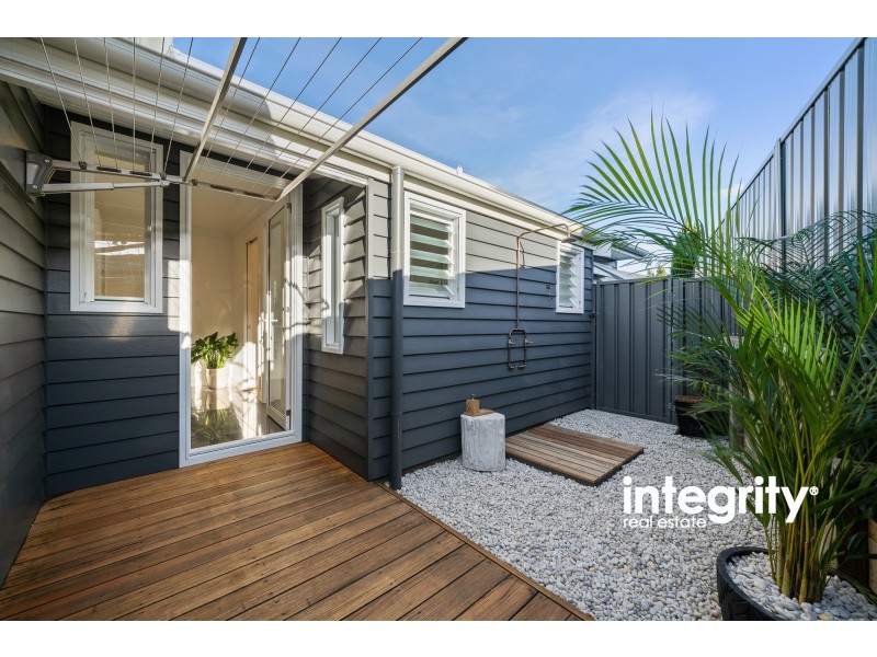 42 Banool Circuit, Bomaderry NSW 2541