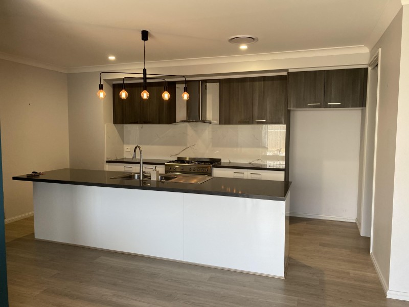 5 Alata Crescent, South Nowra NSW 2541