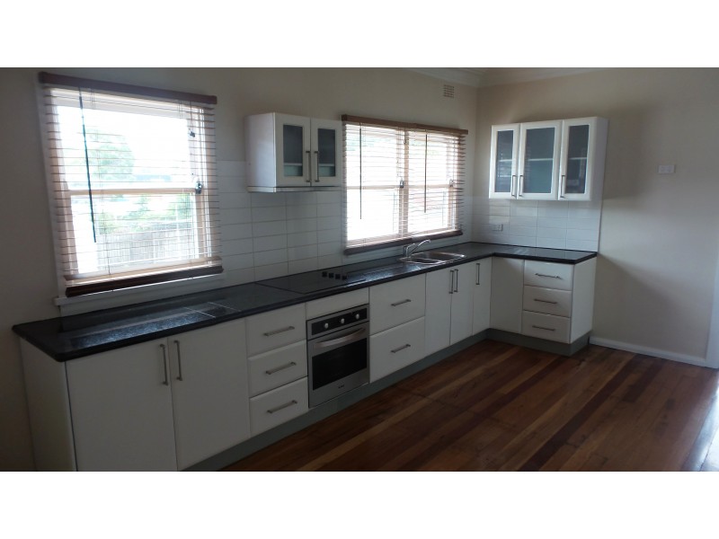 121 Plunkett Street, Nowra NSW 2541